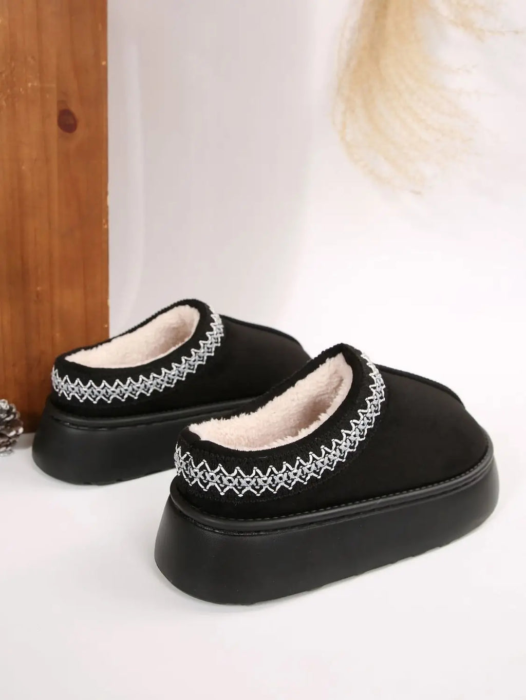 Winter Woman Slippers Plush Interior