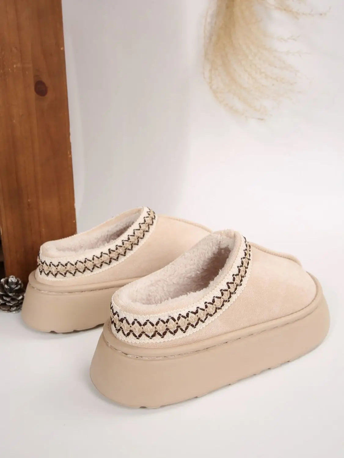 Winter Woman Slippers Plush Interior